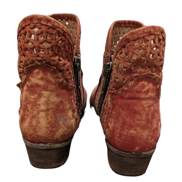 Circle G Corral Red Cut Out Shortie Bootie - Picture 13 of 15